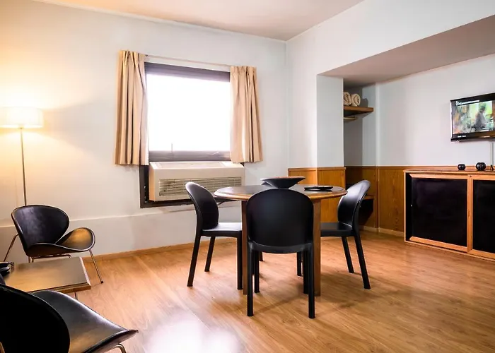 Apart Hotel Comra